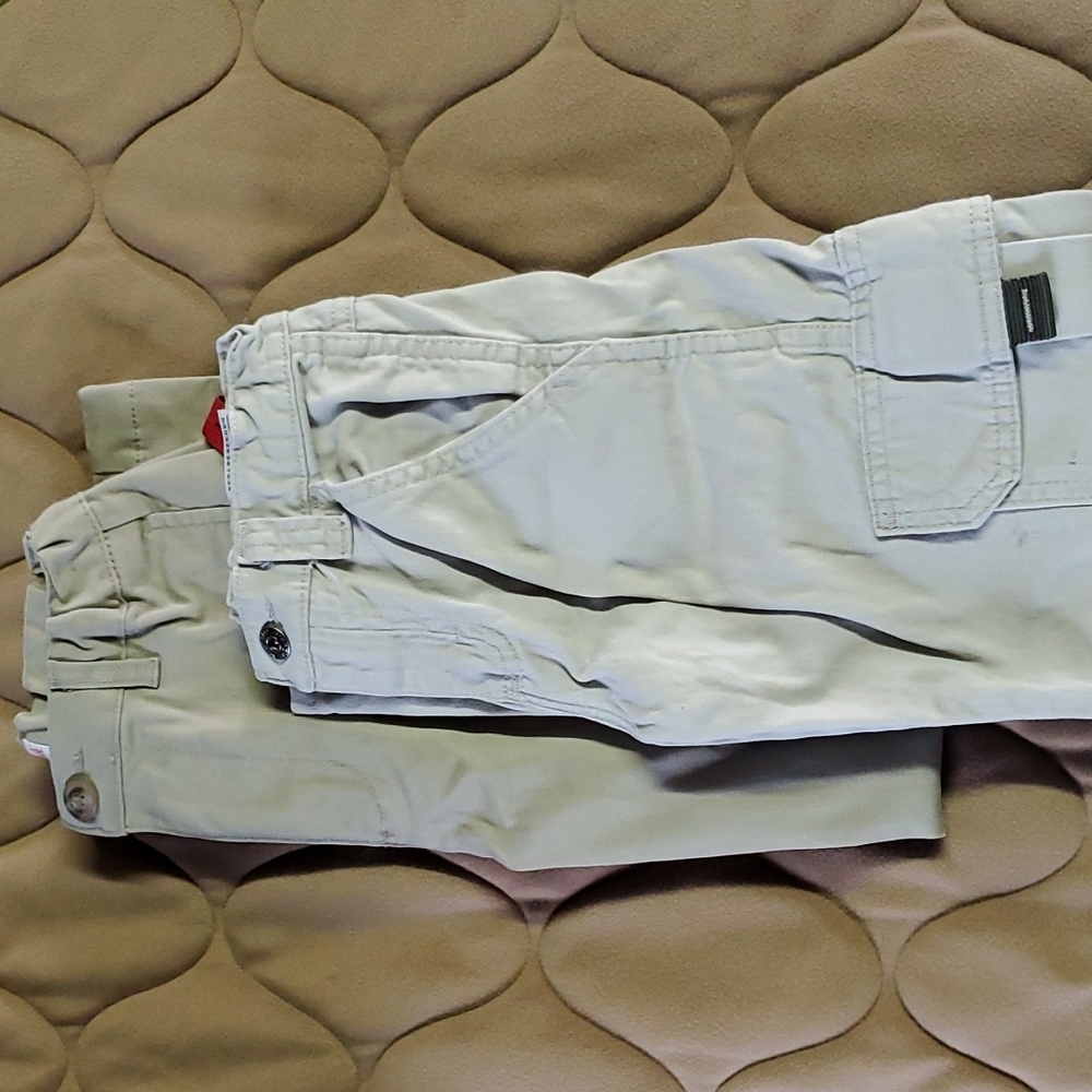 2 kaki pants
